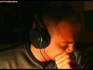 Locutora de radio se lo monta con sus compañeros